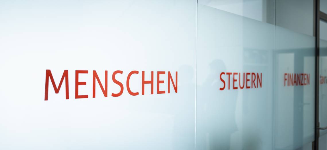 Menschen Steuern Finanzen